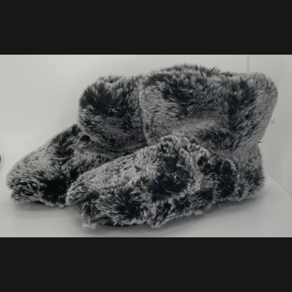 Super Soft Gray Fuzzy Kids Bootie Slippers - Picture 1 of 7